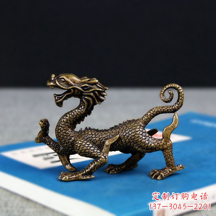 山西青龙雕塑用纯铜熔铸而成