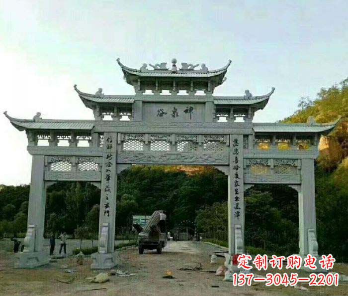 山西村口石雕牌楼千百年文化瑰宝