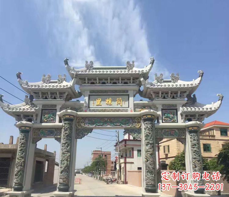 山西传承古老技艺 牌坊雕塑美化村庄