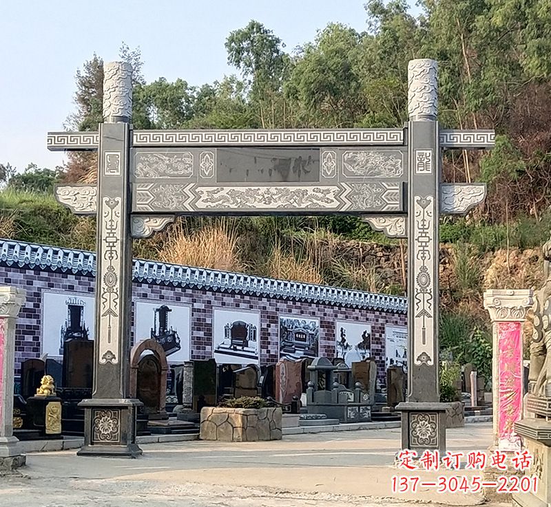 山西古村牌坊雕塑精湛技艺的经典之作
