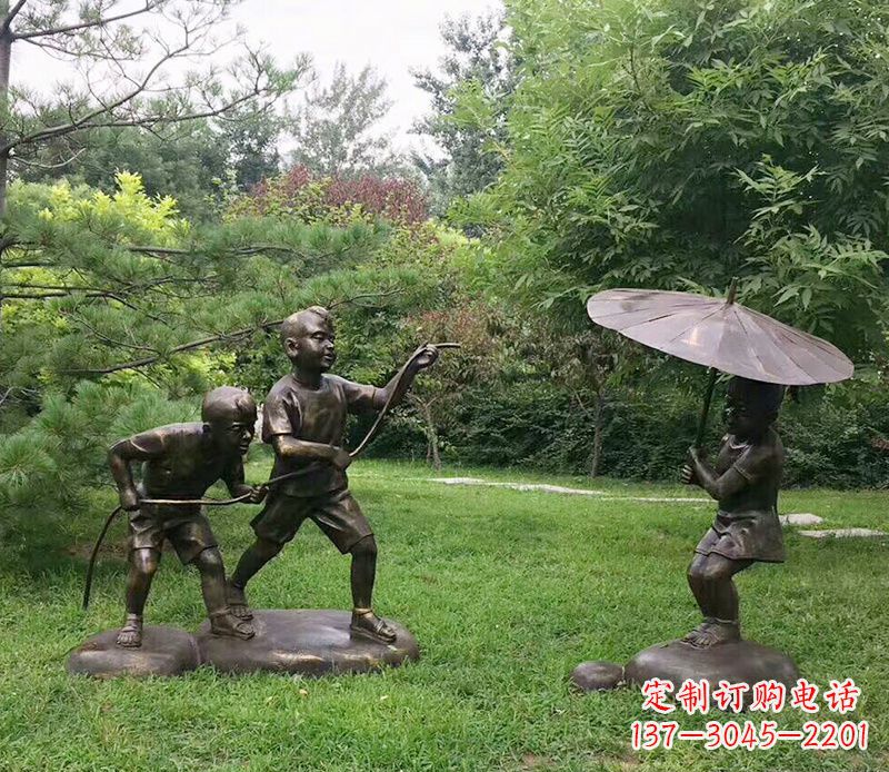 山西纪念儿童的美好时光——铜雕塑