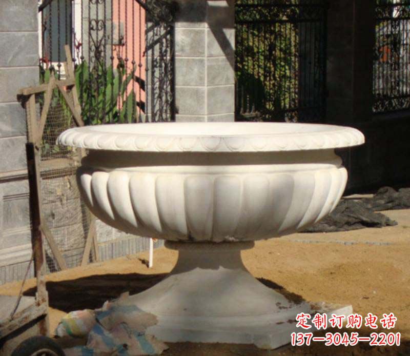 山西精美大理石花盆雕塑