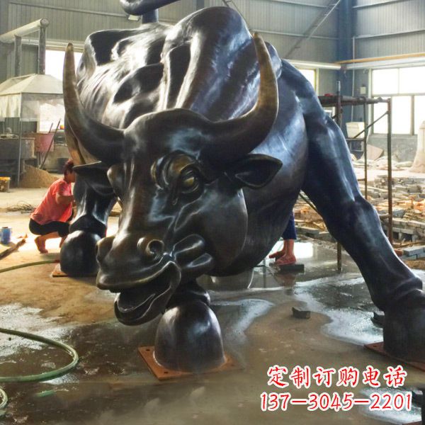 山西大型铸铜华尔街牛动物景观雕塑