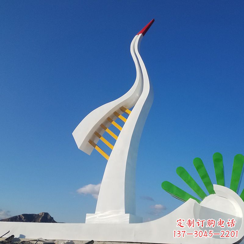 山西珍贵雅致的丹顶鹤雕塑