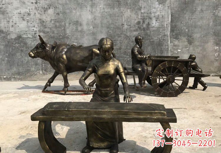 山西精美绝伦的古筝铜雕
