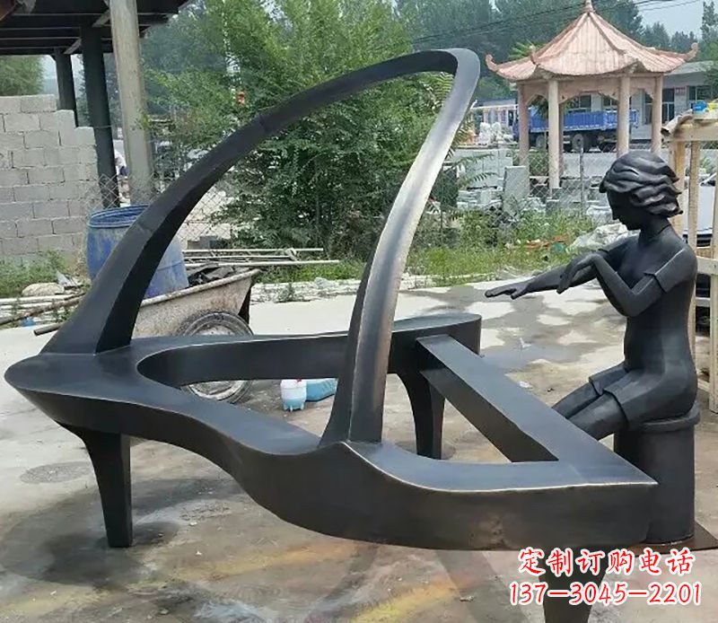 山西钢琴抽象铜雕