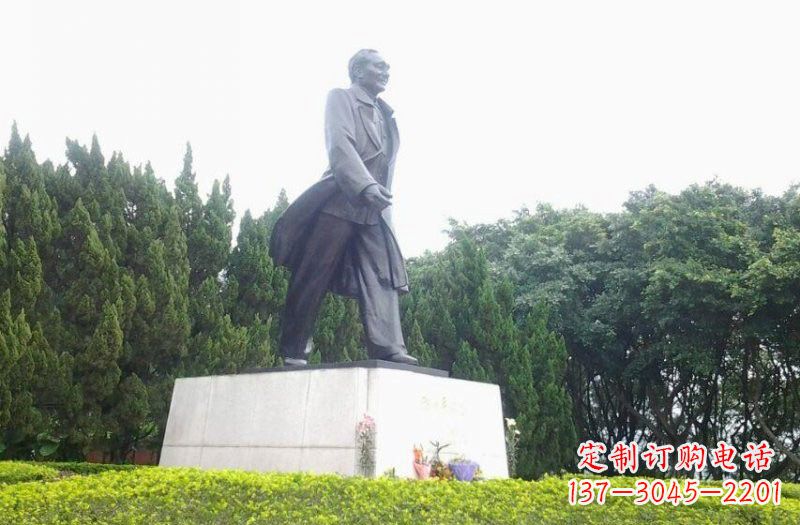 山西邓小平铜雕