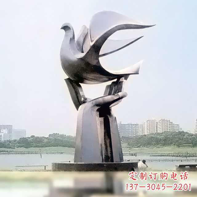 山西精美鸽子雕塑