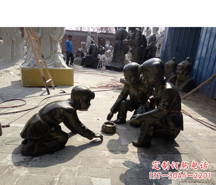 山西斗蛐蛐的儿童铜雕