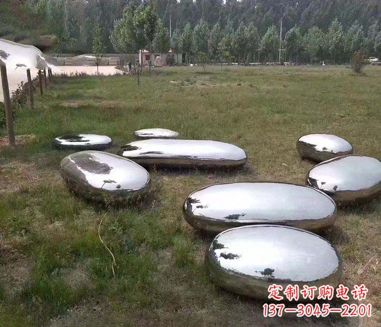 山西抽象镜面不锈钢鹅卵石雕塑
