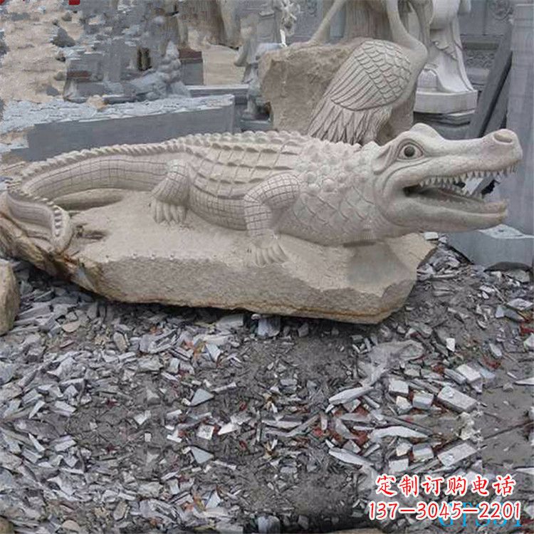 山西鳄鱼黄沙岩动物石雕精致装饰您的家