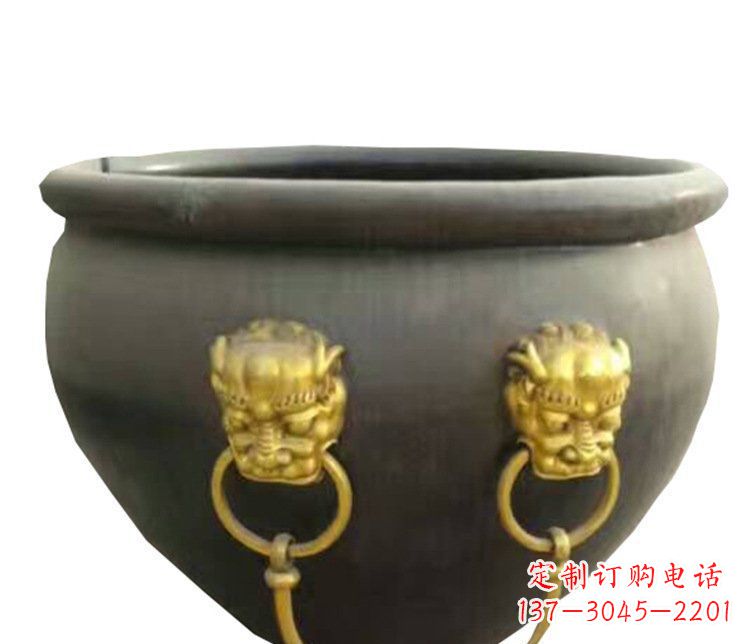 山西仿古鎏金狮子头水缸铜雕塑