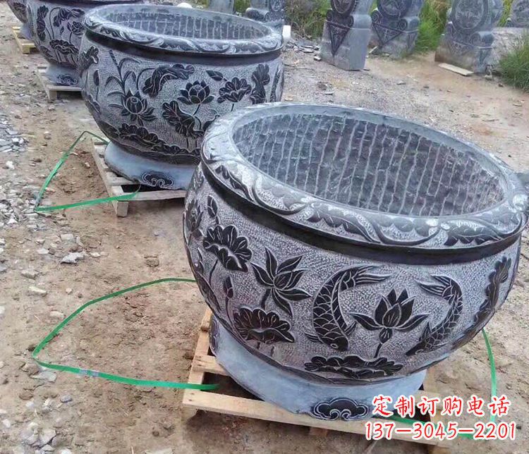 山西古典水缸雕塑