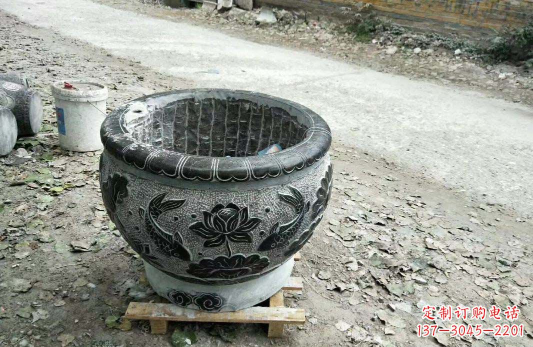 山西高雅的仿古圆形水缸石雕
