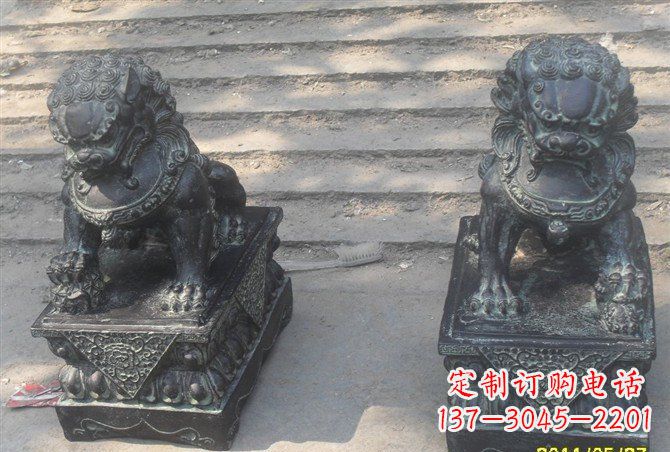 山西仿古铸铜狮子雕塑
