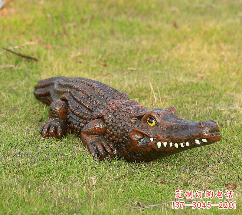 山西仿真鳄鱼雕塑园林动物景观雕塑