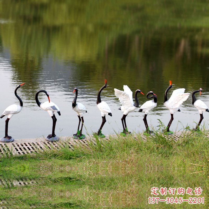 山西玻璃钢动物水池雕塑