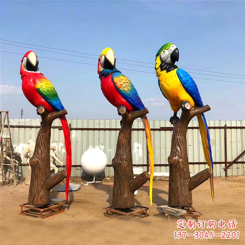 山西仿真鹦鹉玻璃钢景观雕塑