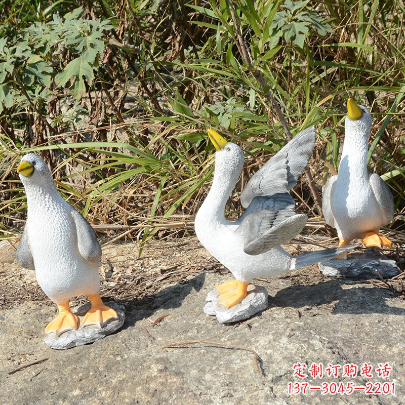 山西放飞和平鸽的雕塑