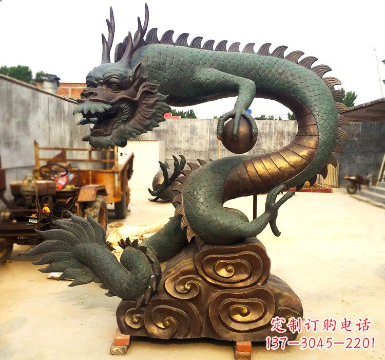 山西精致铜雕飞龙珠