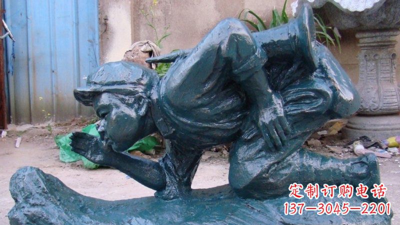 山西传统文化符号——小红军冲锋号雕塑