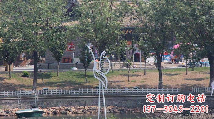 山西融合瑞雪灵羽，灵灯晶莹不锈钢仙鹤雕塑