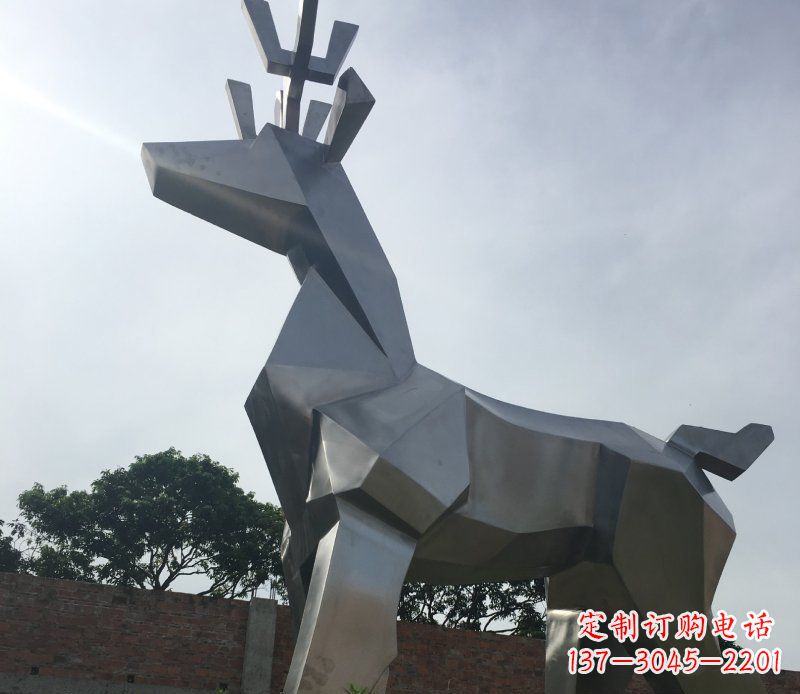 山西不锈钢几何鹿雕塑