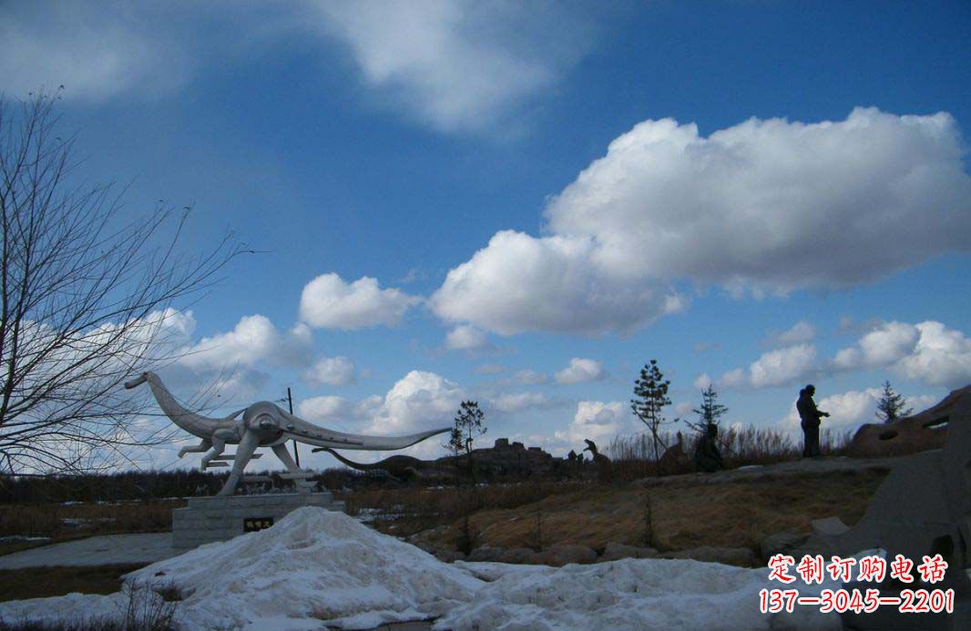山西非凡巨兽——不锈钢抽象恐龙雕塑