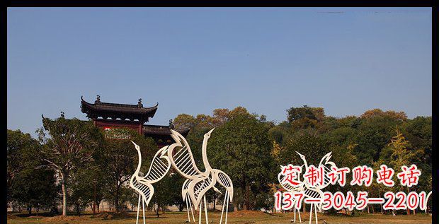 山西中领雕塑的精美不锈钢仙鹤雕塑