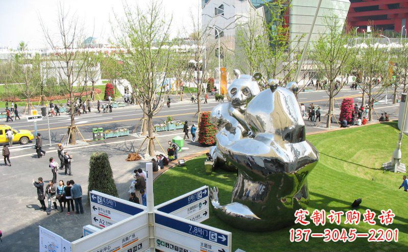 山西魅力镜面不锈钢熊猫景观雕塑