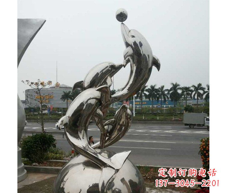 山西海豚雕塑多功能不锈钢跳跃玩球