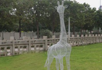 山西浪漫活力·不锈钢镂空长颈鹿雕塑