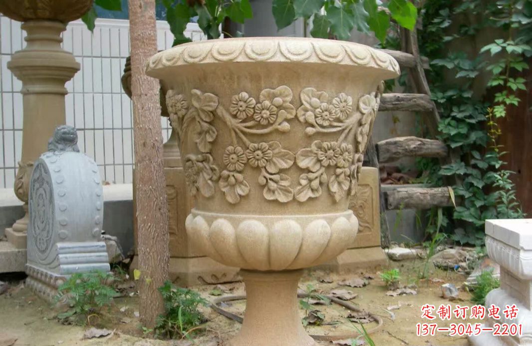 山西精美大理石花盆雕塑