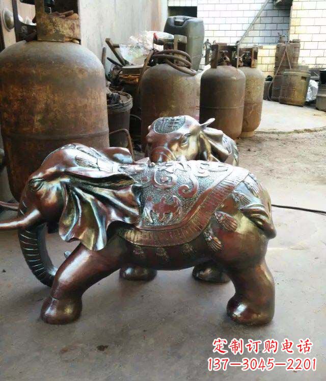 山西 精美的铜质大象招财雕塑