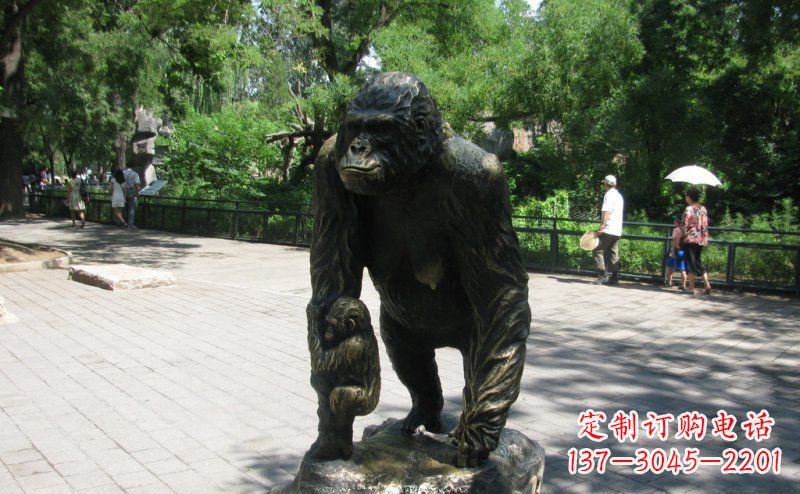 山西象征力量的猩猩铜雕
