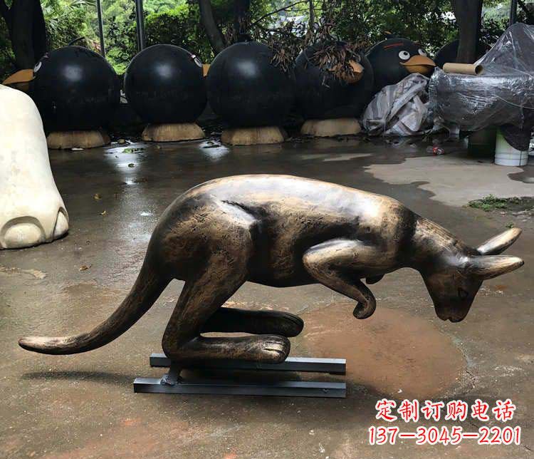 山西公园袋鼠动物铜雕