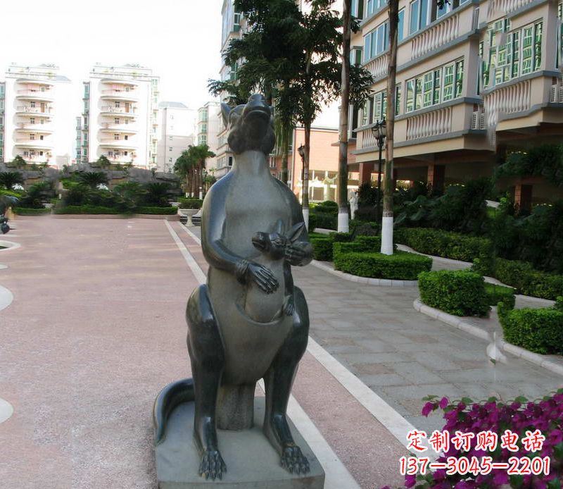 山西动物园礼品精美袋鼠雕塑