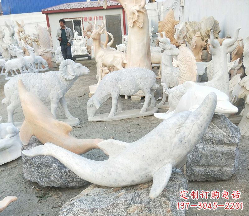 山西公园动物海豚石雕
