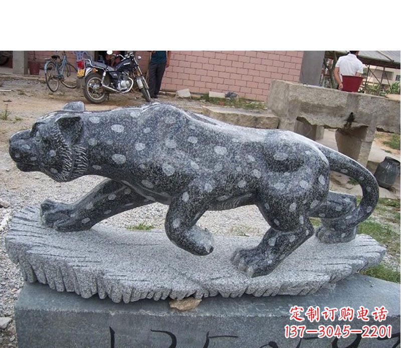 山西公园动物猎豹石雕