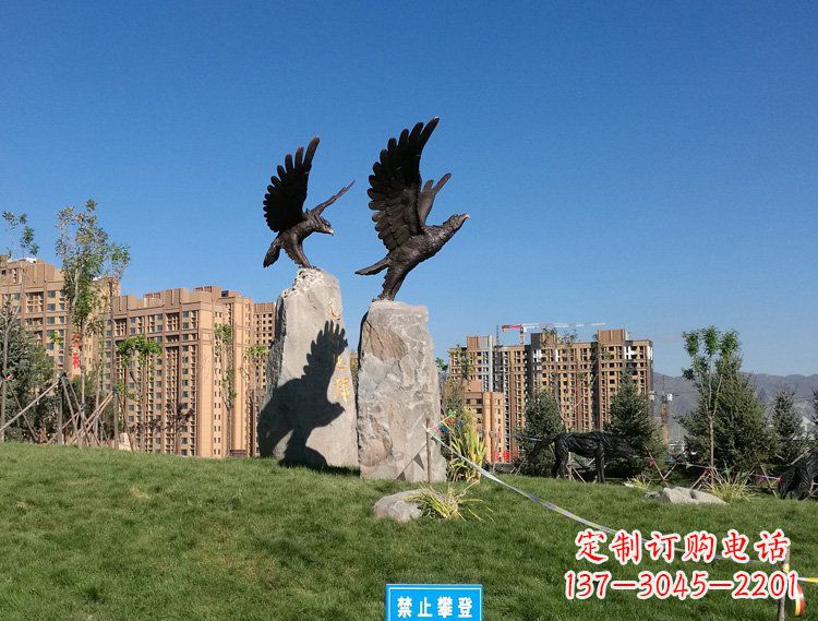 山西公园动物老鹰铜雕