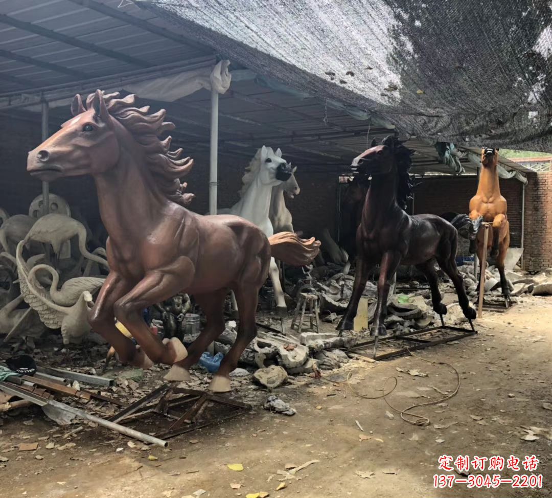 山西精美马头铜雕塑