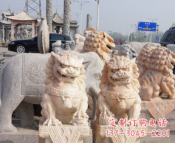 山西公园动物晚霞红狮子石雕