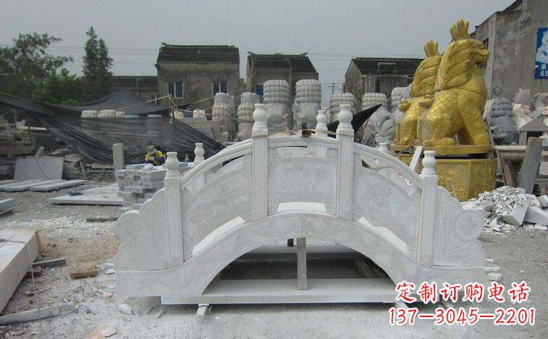 山西精美的大理石拱桥雕塑