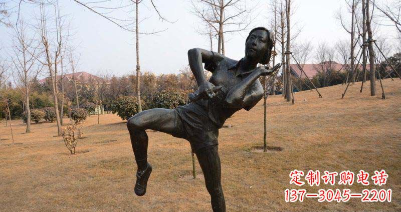 山西优雅美丽,练武女孩铜雕