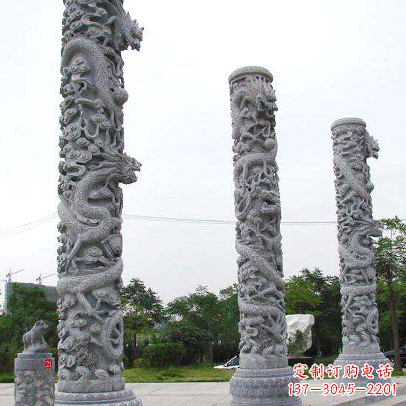 山西公园龙柱雕塑