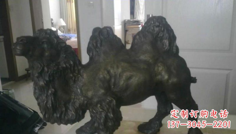 山西室外骆驼铜雕塑,为公园景观增添美感