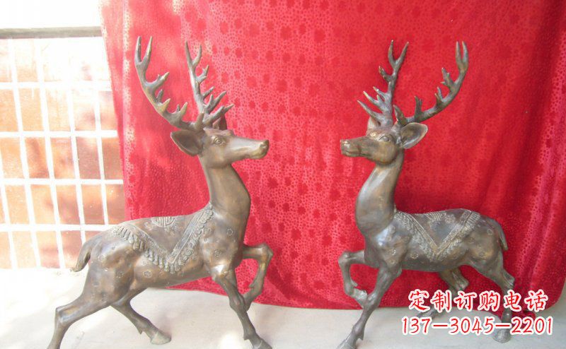 山西公园梅花鹿动物铜雕 (6)