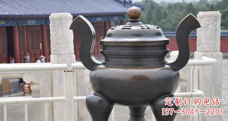 山西公园三足圆香炉景观铜雕