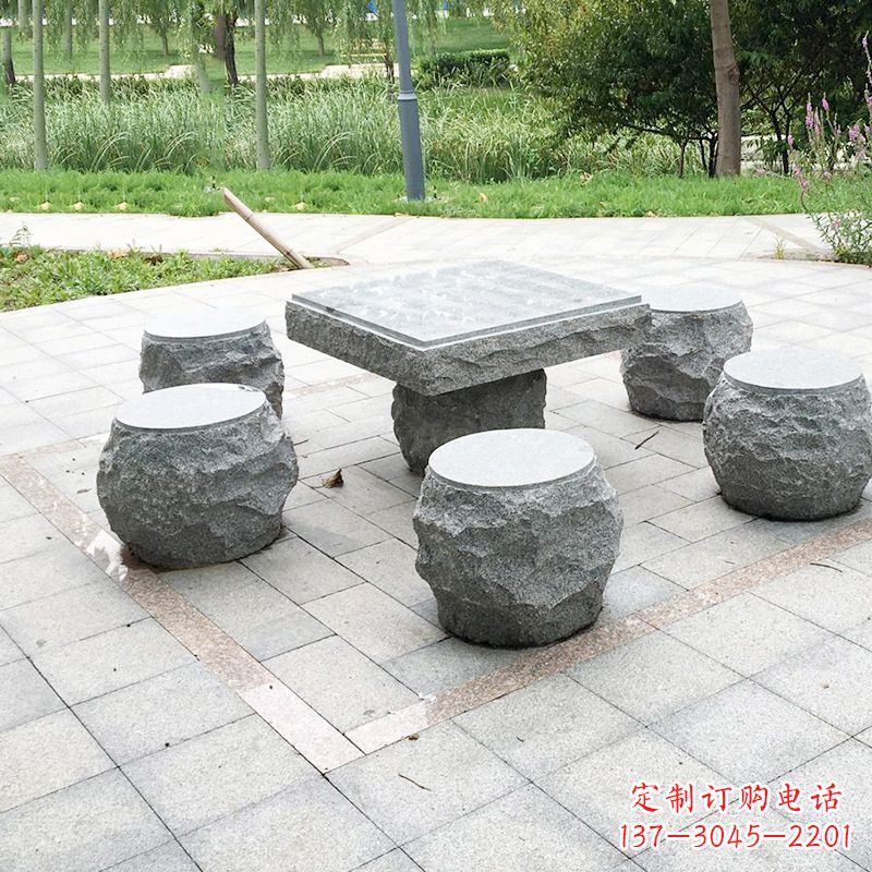 山西公园石桌凳