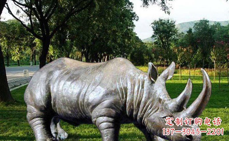 山西公园犀牛玻璃钢
